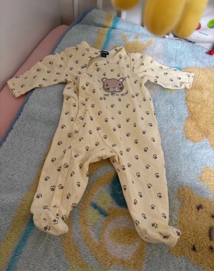 Pyjamas 1-3mois - photo numéro 6