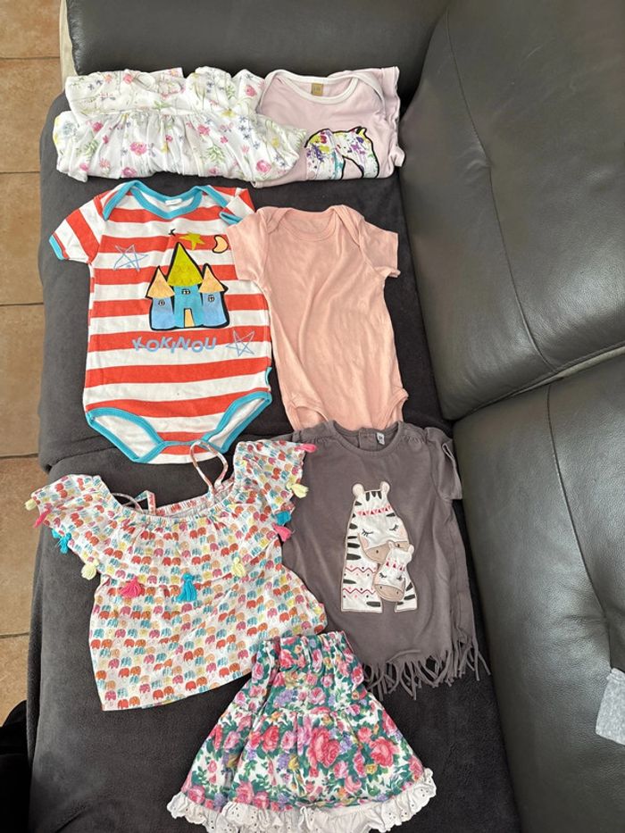 Lot de 7 vêtements en 12 mois