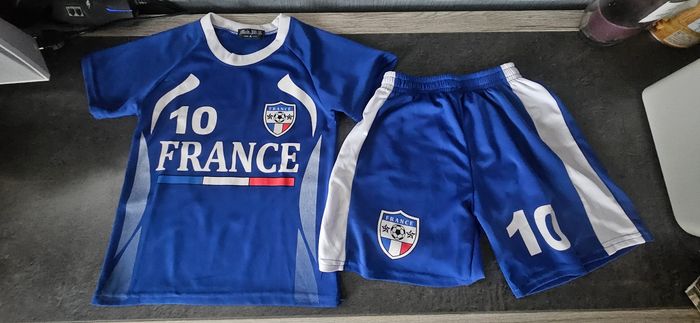 Ensemble de foot - photo numéro 1