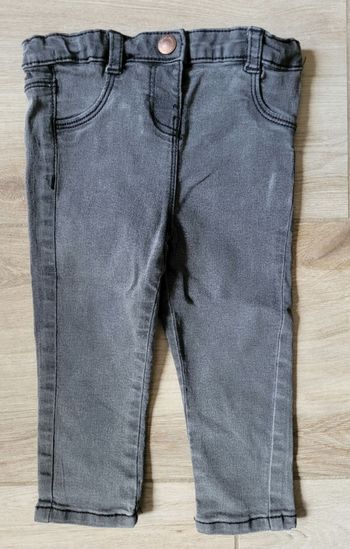 Jeans taille 18 mois