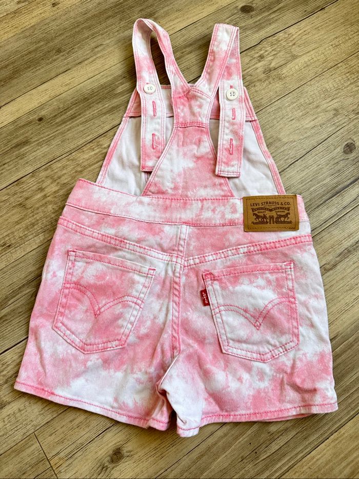 Salopette short levi’s rose tie and dye fille 4/5 ans - photo numéro 5