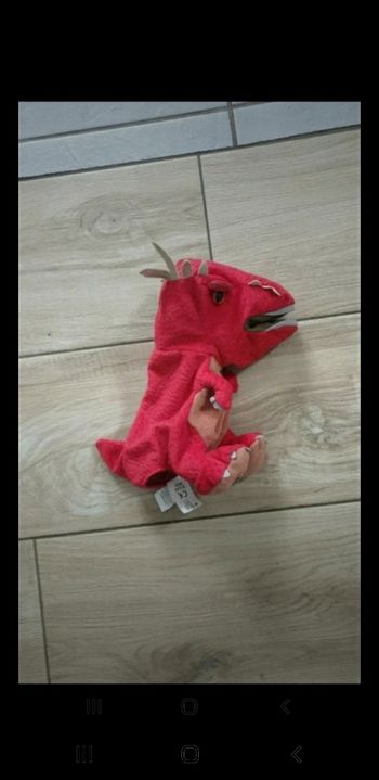 2 marionnettes dinosaures jurassic world