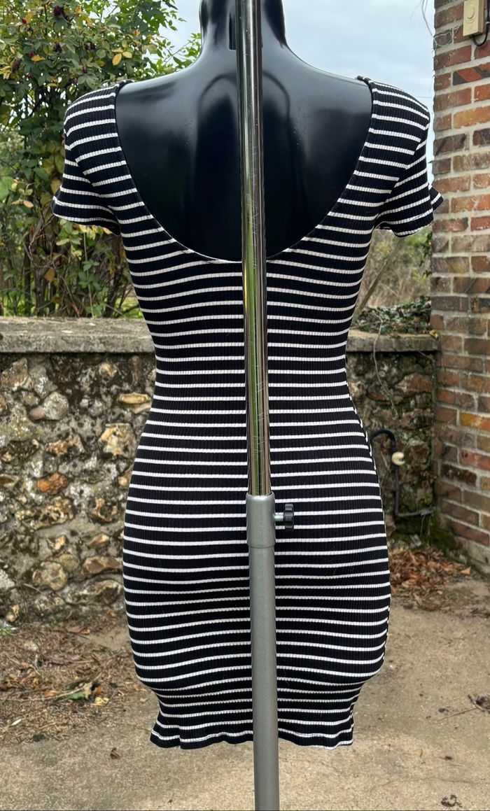 Robe moulante rayée HF Woman Collection Taille 36/38 - photo numéro 3