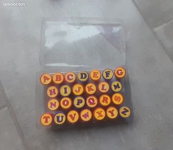 Tampons lettres de l'alphabet complet