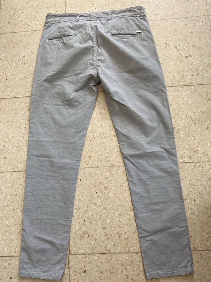 Pantalon gris à rayures Hamaki-Ho taille 40 très bon état