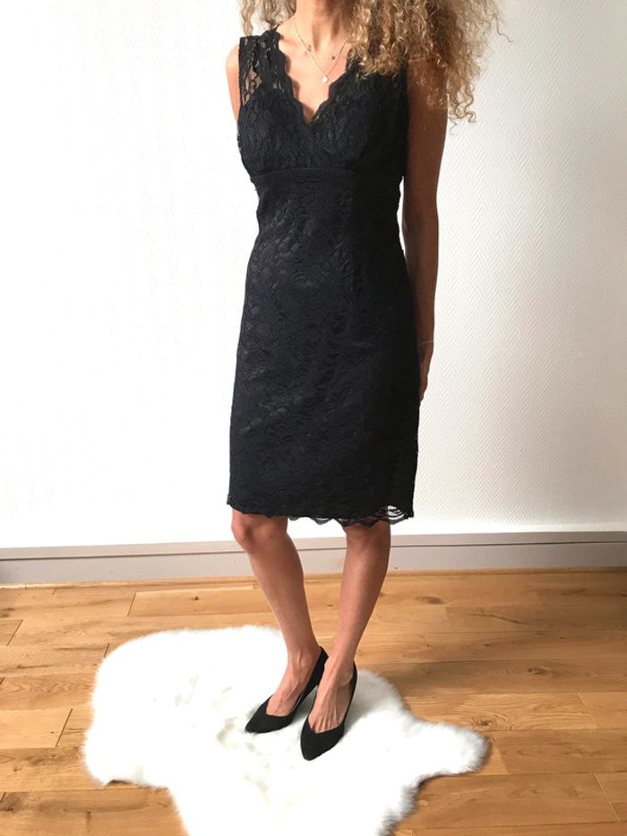 Robe en dentelle noir signé Manoukian - photo numéro 6