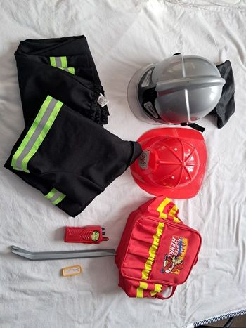Déguisement pompier avec accessoires 8-10 ans 