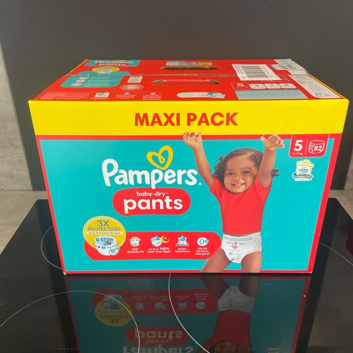 Paquet de couches Pampers pants taille 5