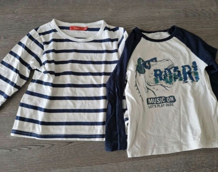 Lot 2 t shirts manches longue 4 ans