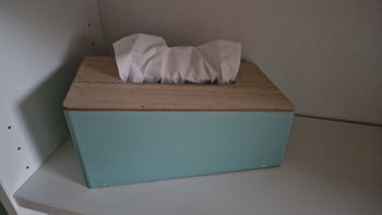 Boite a mouchoir en bois