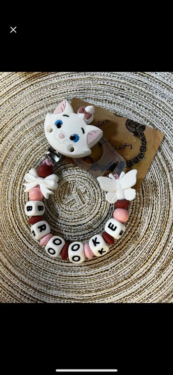 Attache tétine  Marie