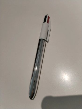 Bic 4 couleurs argent neuf