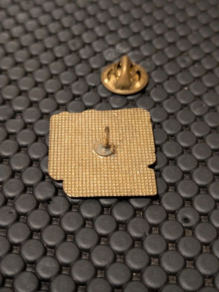 Pin's tv Roland Garros Thomson tennis 🎾 - photo numéro 2