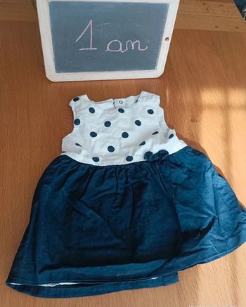 Robe taille 1 an en très bon état