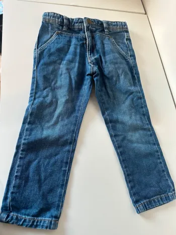 Jean Tape à l’œil – 3 ans, quasi neuf & stylé