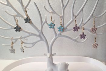Petite boucles d'oreille fleur fait main, style boheme