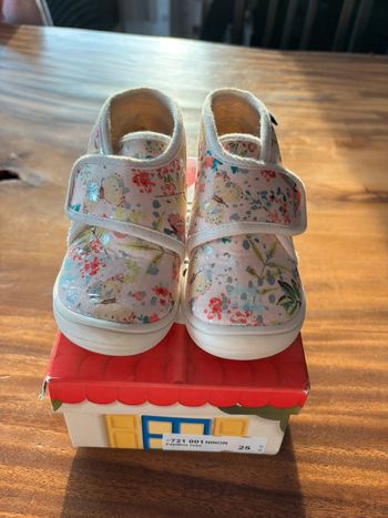 Chaussons Bellamy pointure 25 neuf