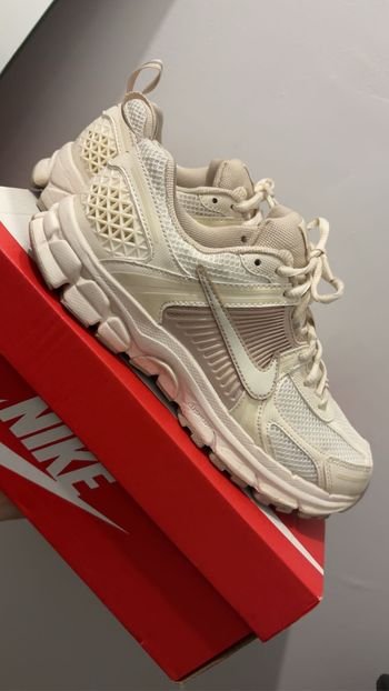 Nike Vomero 5
