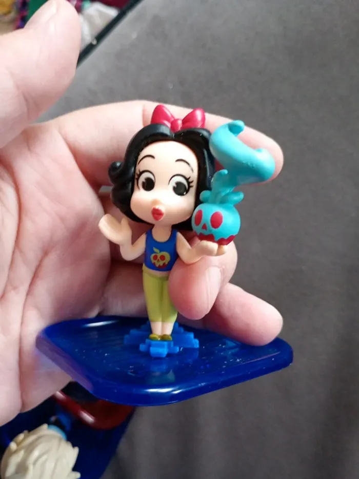 Lot figurines - photo numéro 4