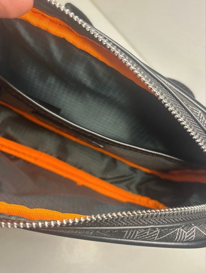 Sacoche bandoulière Lacoste - photo numéro 4