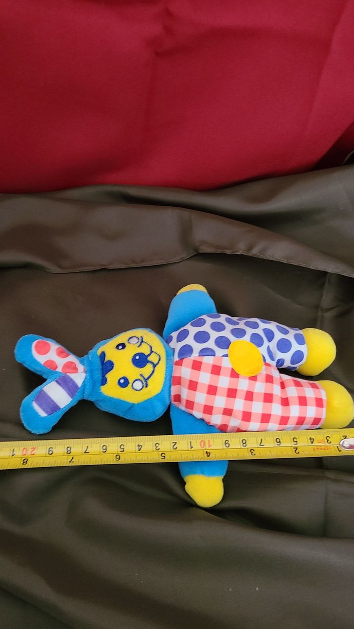 LAPIN PLAYSKOOL DOUDOU JAUNE BLEU ROUGE PELUCHE DE 23 CMS - photo numéro 2