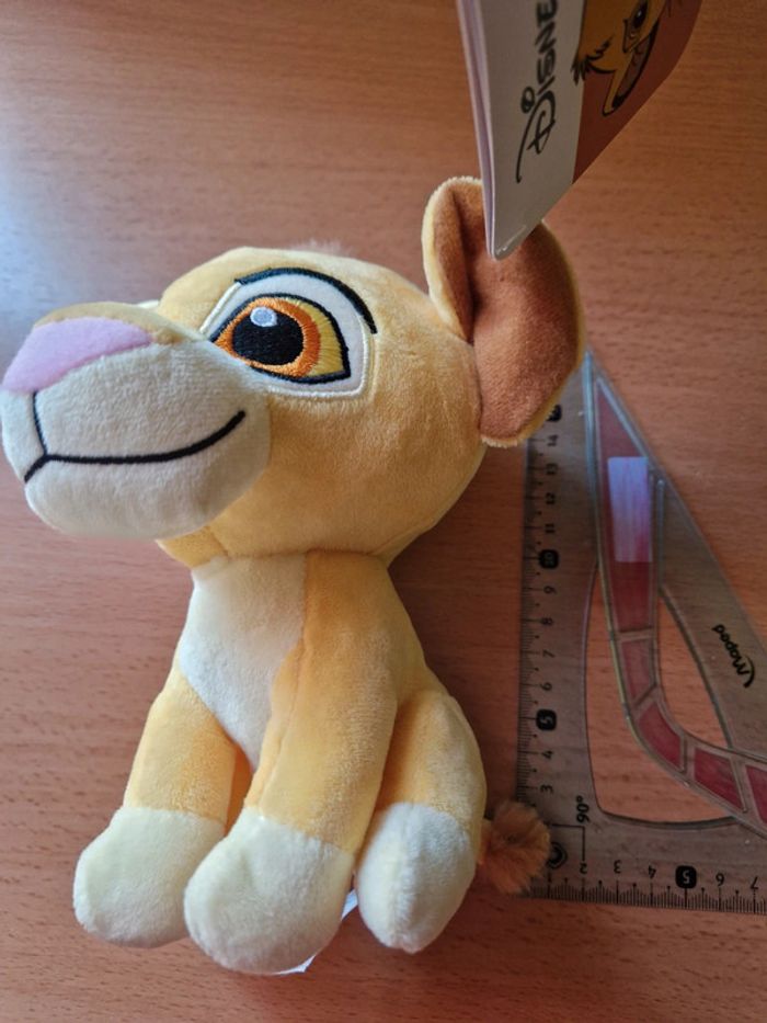 Peluche neuve le roi lion - photo numéro 3