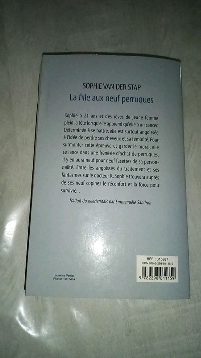 La fille aux neuf perruques - photo numéro 3