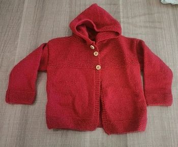 Gilet en laine fait main taille 24 mois