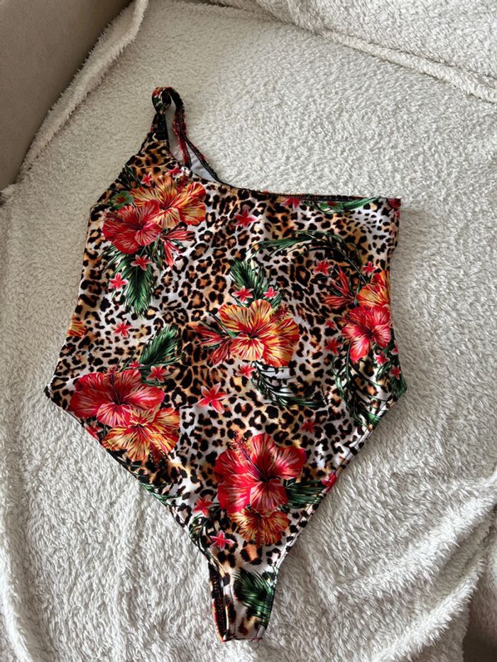 Maillot de bain 1 pièce asymetrique