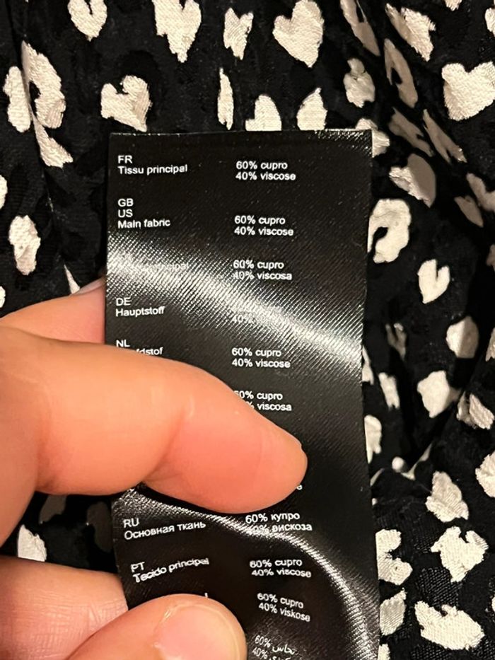 Robe Maje avec des petits cœurs Col V Taille 40 - photo numéro 15