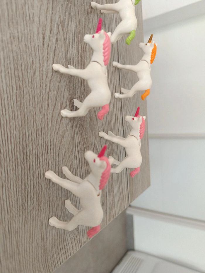 Lot 6 petites licornes playmobil unicorns - photo numéro 3