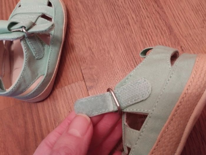 Chaussures 9/12 mois neuves - photo numéro 8