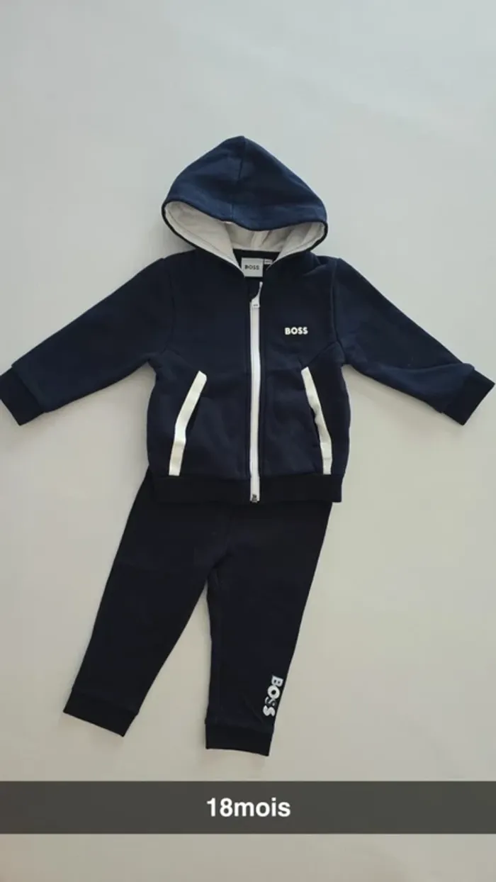 Ensemble jogging Boss 18 mois