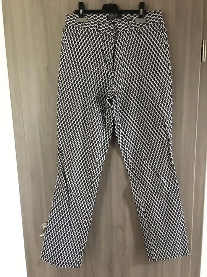 Pantalon mi saison droit T.36 comme neuf 👌