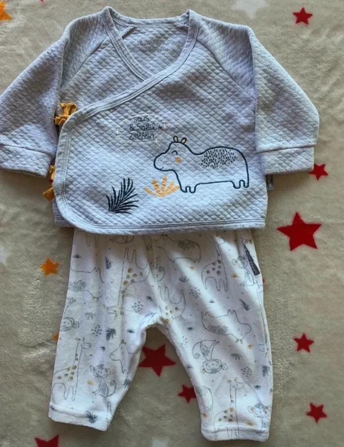 Lot ensembles Petit Béguin bio + chaussons Blanc et Gris 6M - photo numéro 6