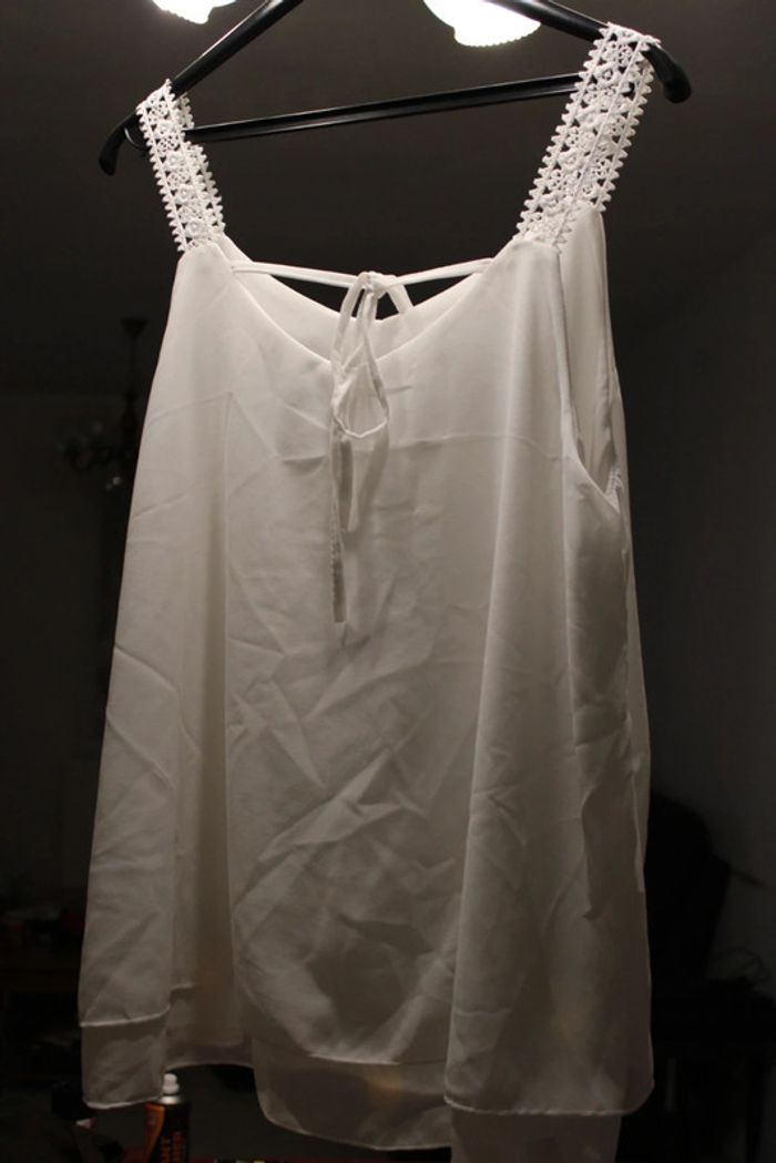 Haut blanc - photo numéro 2