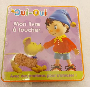 Livre à toucher oui oui