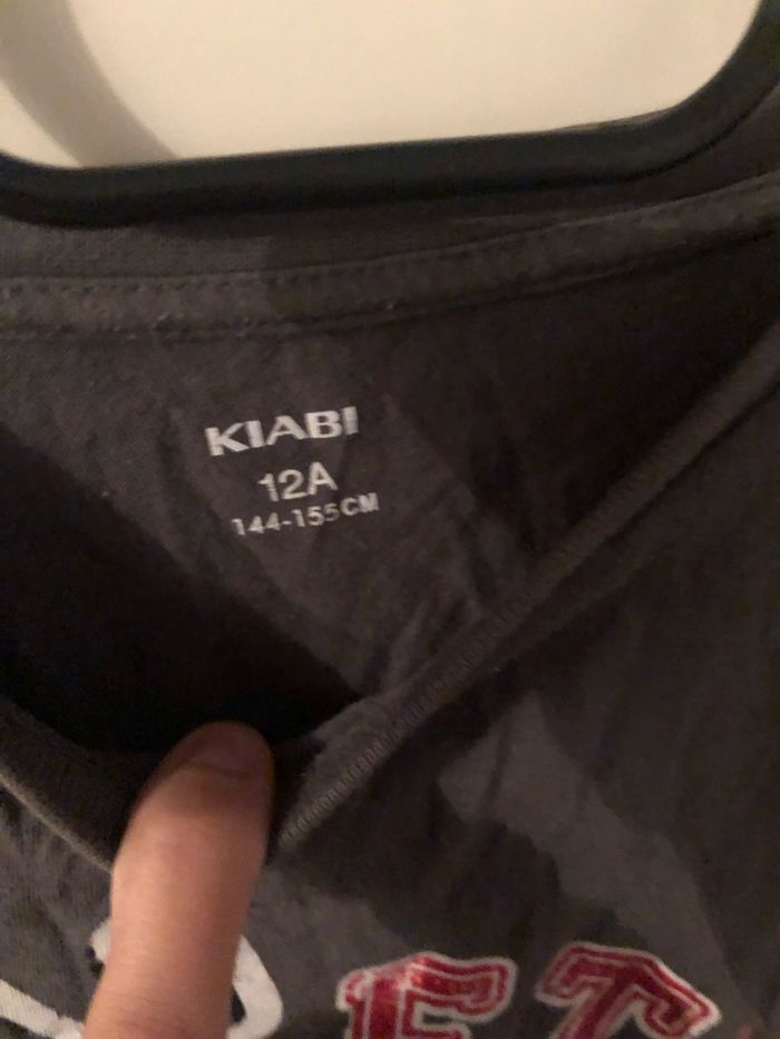 Haut kiabi taille 12ans confortable en très bon état - photo numéro 3