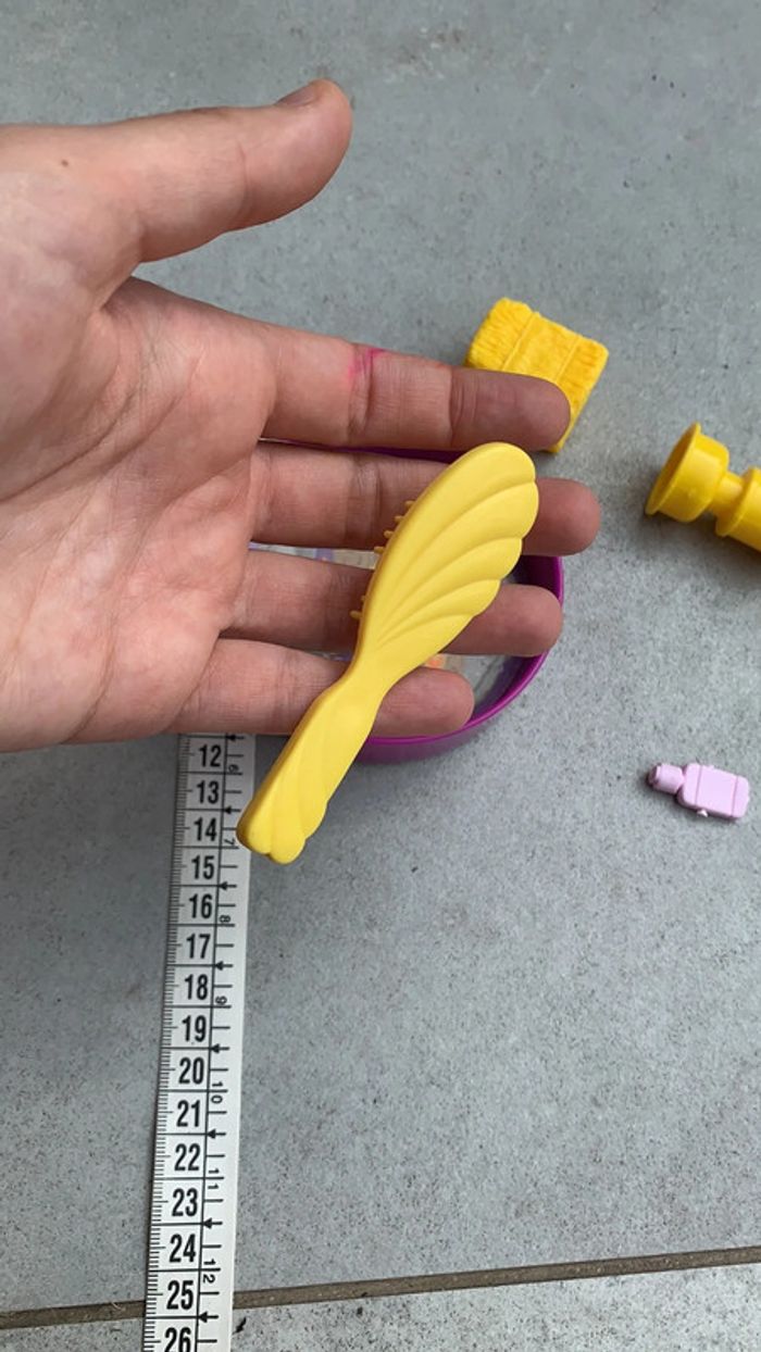 Lot accessoires barbie camping gourde brosse lampe foin - photo numéro 8