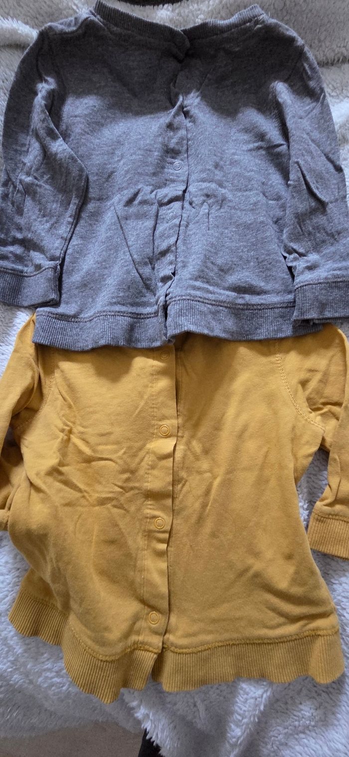 Lot 2 tee-shirts manches longues 12 mois kiabi - photo numéro 2