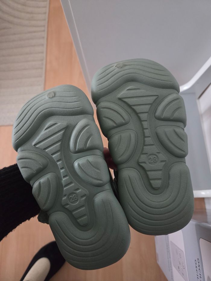 Crocs enfant neuve - photo numéro 4