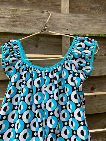 Jolie robe 👗 bleu turquoise, noire, blanc romantique taille 36/38