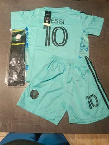 Tenue foot Léo Messi Inter Miami bleu. T.24