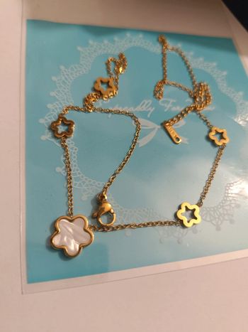 Collier doré en Steel