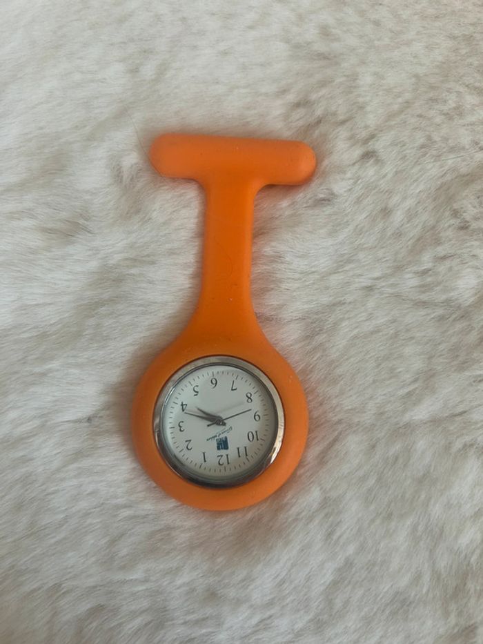 Montre infirmière