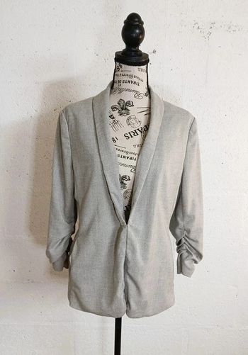 🩶 Blazer beige grisé H&M – Taille 40 – Chic & léger – Très bon état