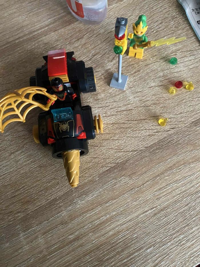 Lego Marvel 10792 incomplet - photo numéro 2