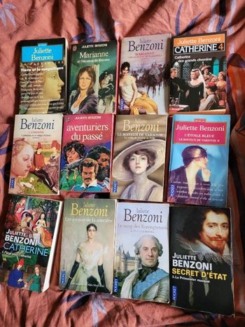 Livres de poche Juliette Benzoni (2 photos)