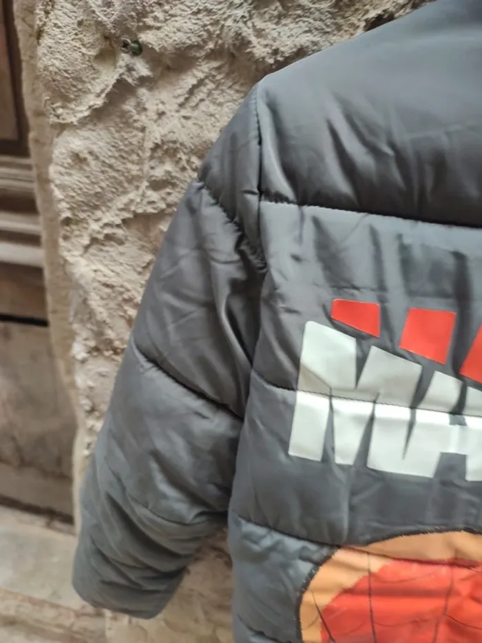 Veste 5 à 6 ans marque marvel - photo numéro 19