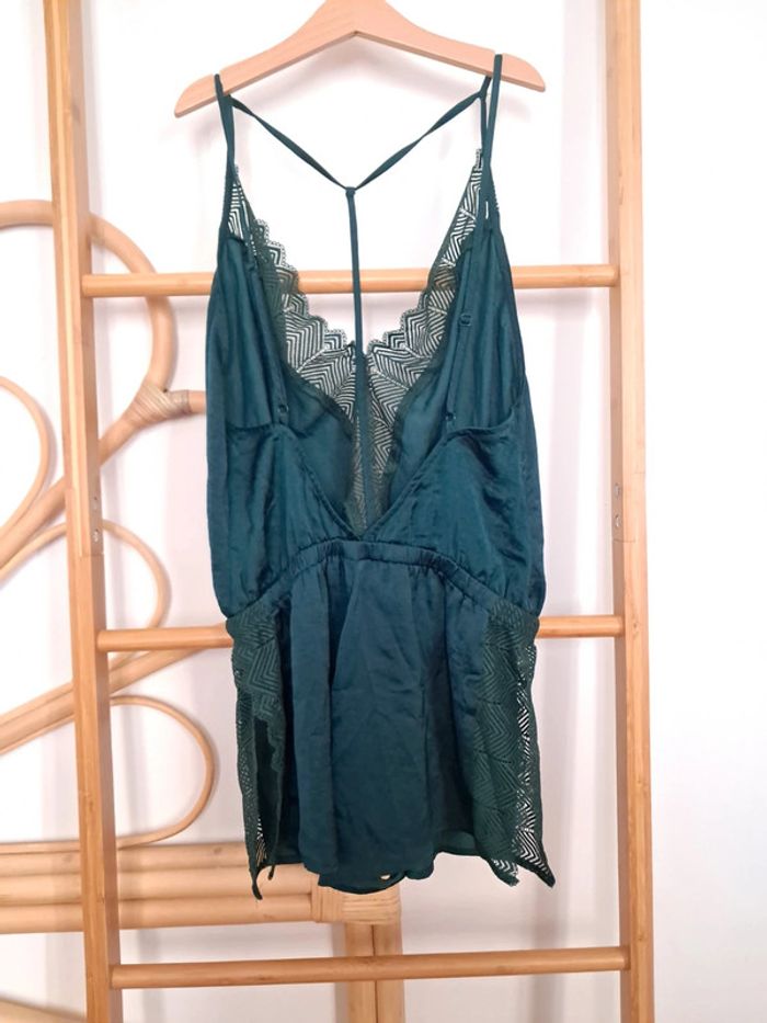 Combishort Undiz effet satiné vert sapin taille S parfait état - photo numéro 3